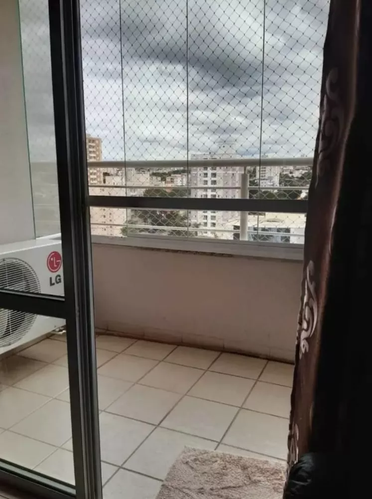 Apartamento à venda com 2 quartos, 70m² - Foto 2