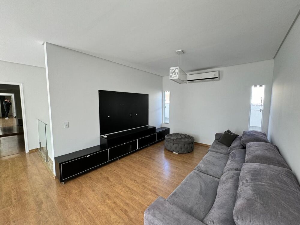 Casa à venda e aluguel com 3 quartos, 360m² - Foto 18