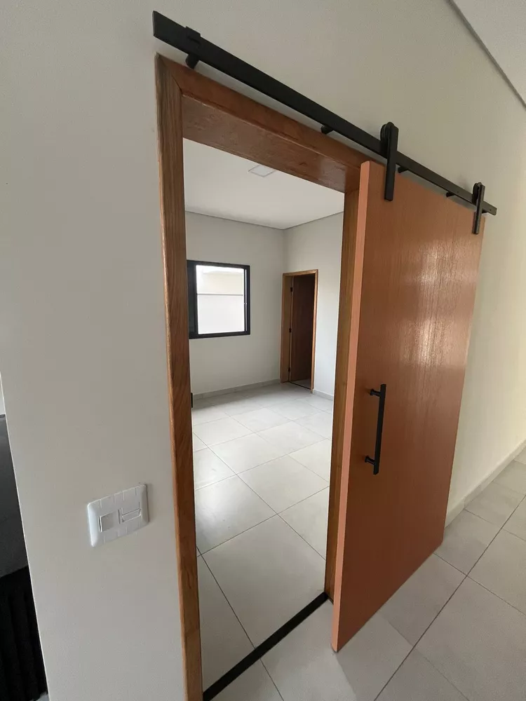 Casa à venda com 3 quartos, 169m² - Foto 3