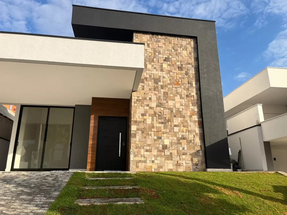 Casa à venda com 3 quartos, 169m² - Foto 2