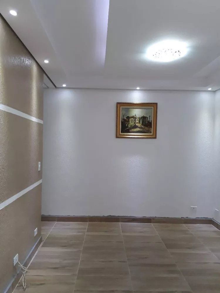 Casa à venda com 3 quartos, 182m² - Foto 1