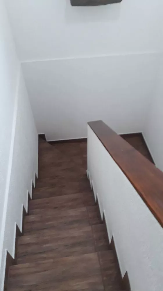 Casa à venda com 3 quartos, 182m² - Foto 3