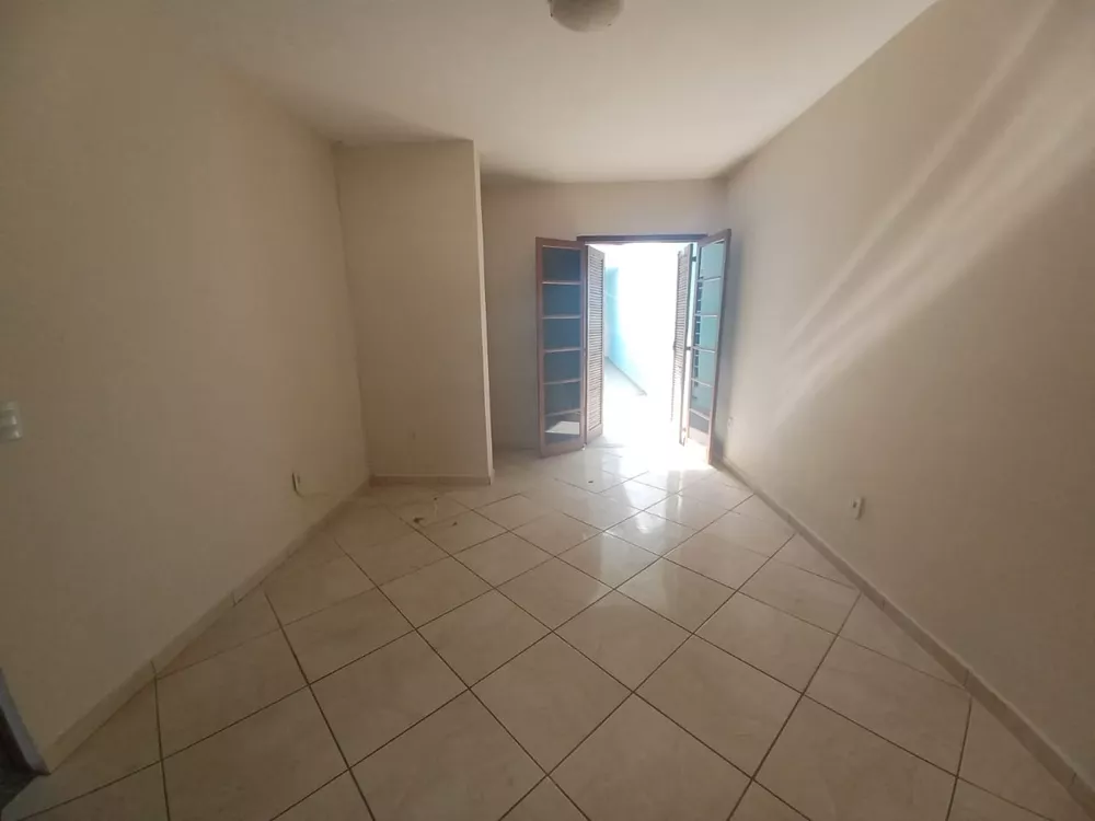 Casa à venda com 3 quartos - Foto 4