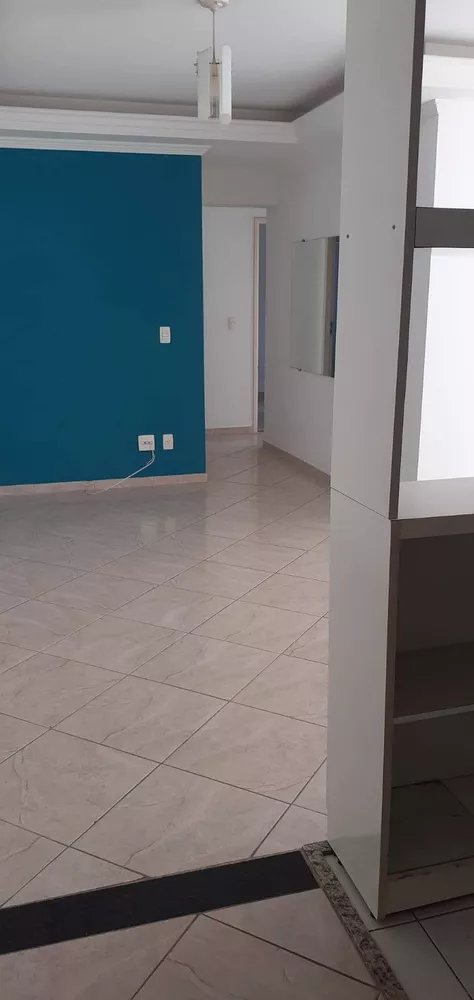 Apartamento para alugar com 3 quartos, 87m² - Foto 2