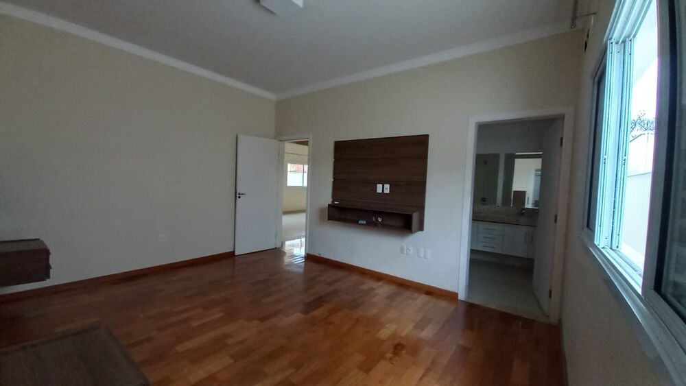 Casa à venda com 3 quartos, 300m² - Foto 12