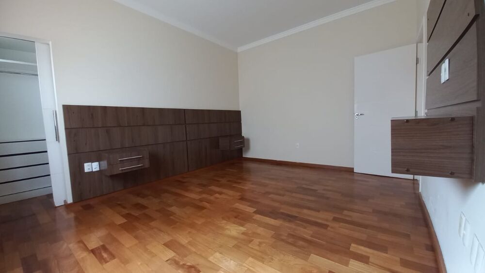 Casa à venda com 3 quartos, 300m² - Foto 11