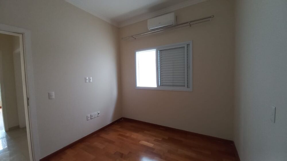 Casa à venda com 3 quartos, 300m² - Foto 7