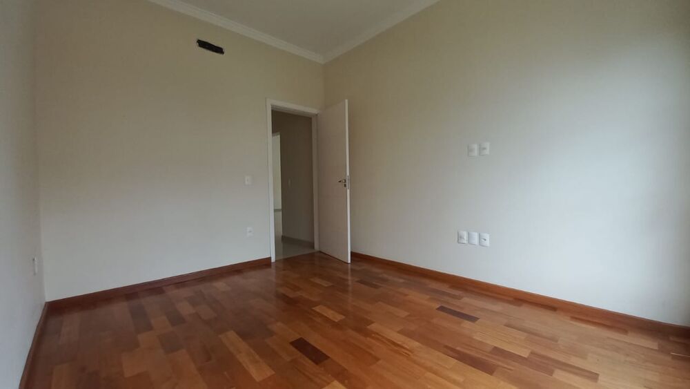Casa à venda com 3 quartos, 300m² - Foto 5