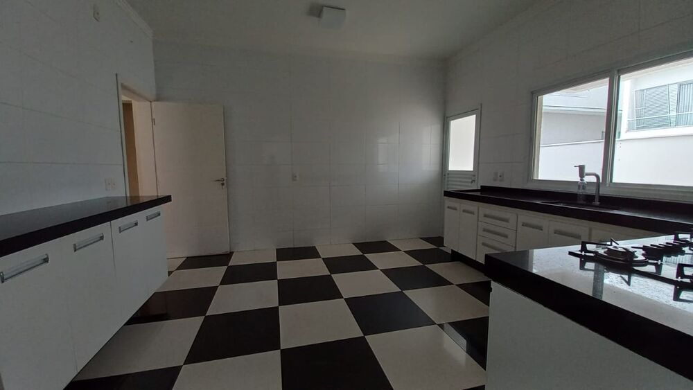 Casa à venda com 3 quartos, 300m² - Foto 19