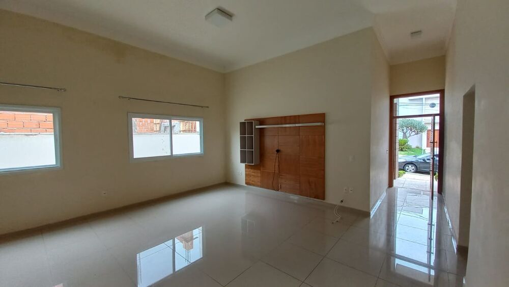 Casa à venda com 3 quartos, 300m² - Foto 4