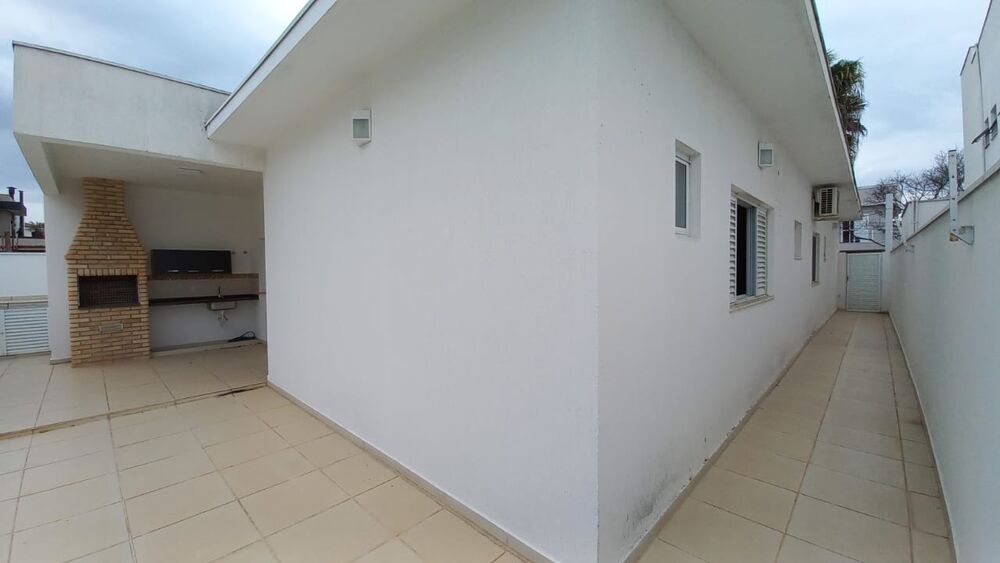 Casa à venda com 3 quartos, 300m² - Foto 23