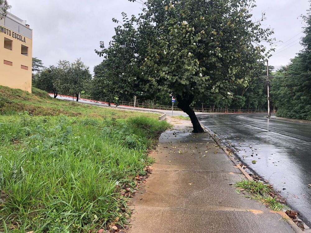 Loteamento e Condomínio, 450 m² - Foto 5