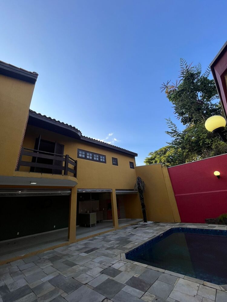 Casa, 6 quartos, 640 m² - Foto 1