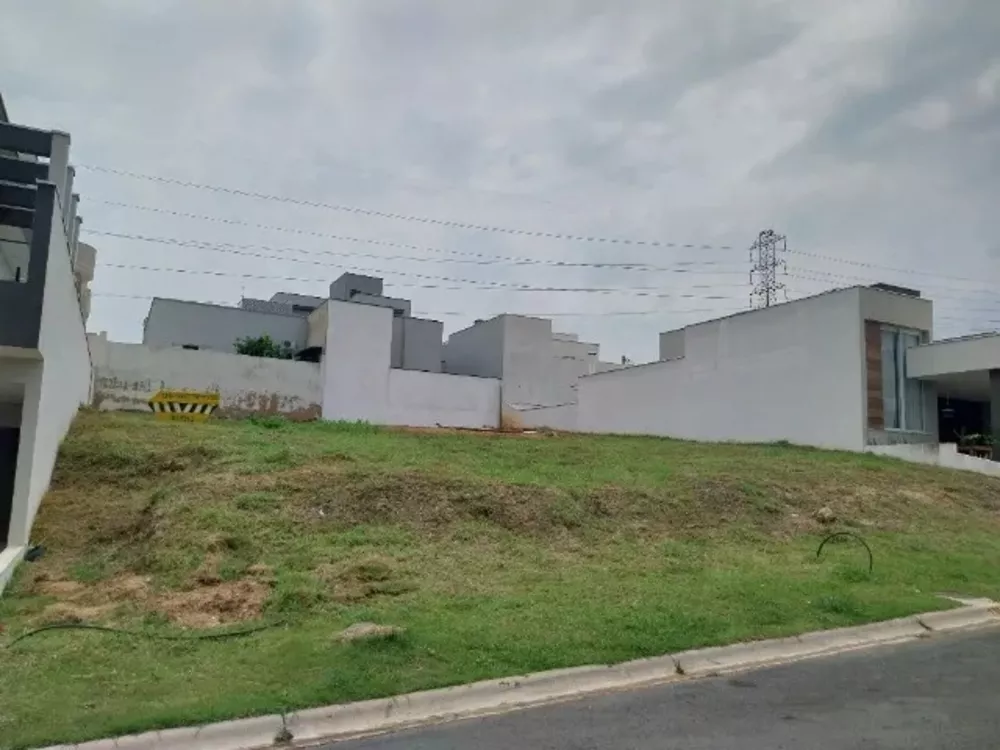 Terreno à venda, 300m² - Foto 1