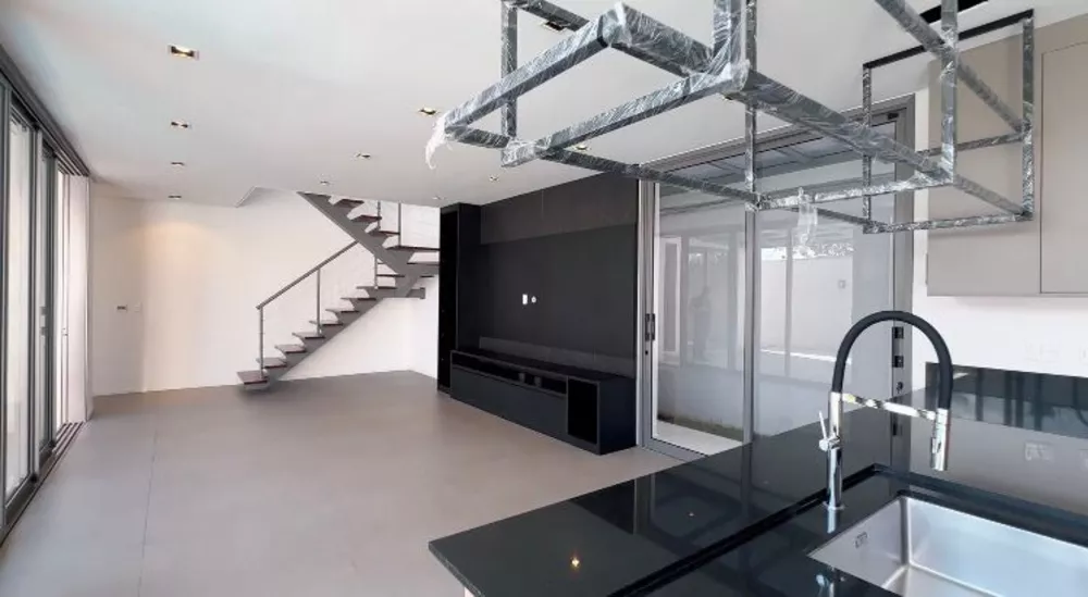 Casa à venda com 3 quartos, 245m² - Foto 6