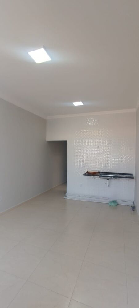 Casa à venda com 2 quartos, 51m² - Foto 2