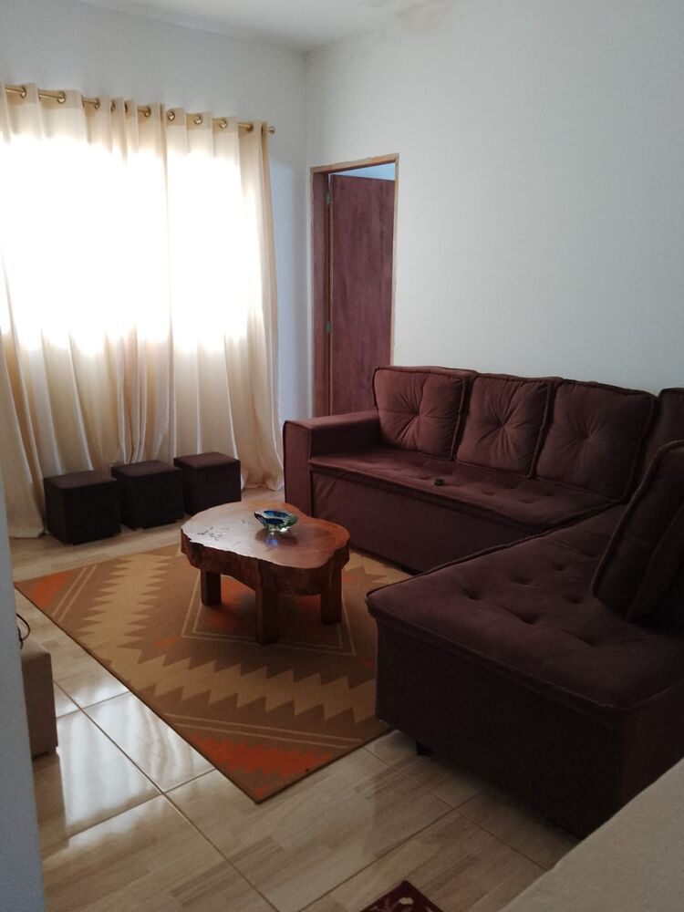 Casa à venda com 4 quartos, 120m² - Foto 1