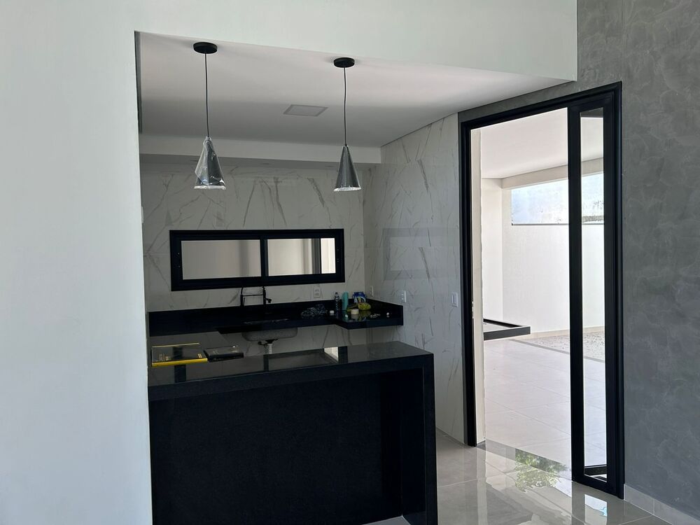 Casa, 3 quartos, 212 m² - Foto 2