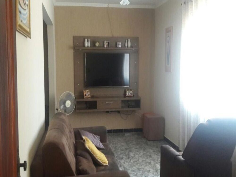 Casa à venda com 2 quartos, 160m² - Foto 1