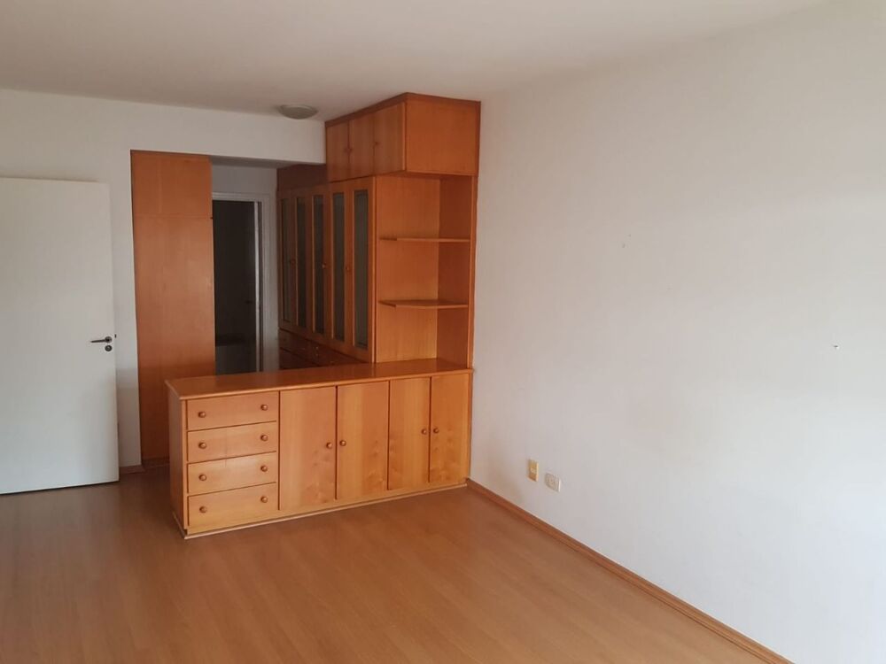 Apartamento à venda com 3 quartos, 170m² - Foto 7