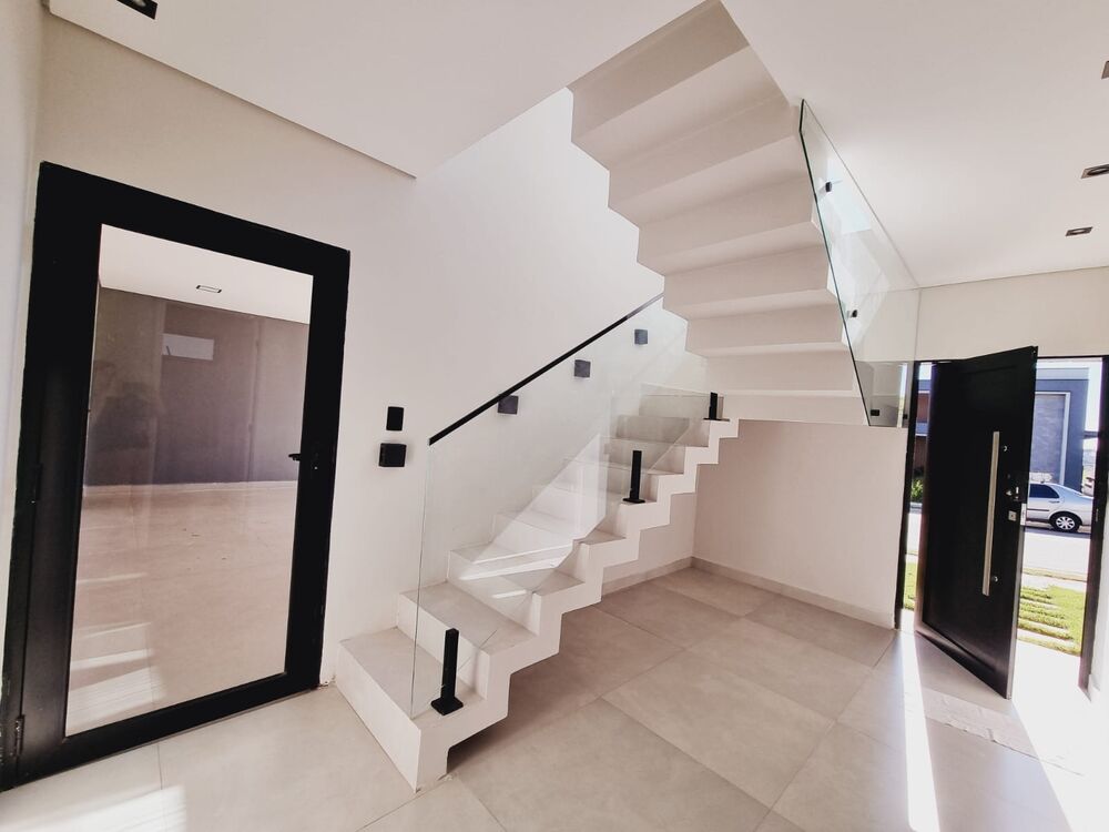 Casa à venda com 3 quartos - Foto 1