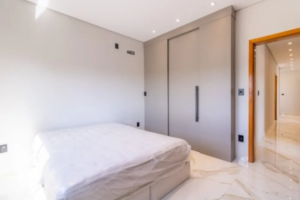 Casa, 3 quartos, 234 m² - Foto 2