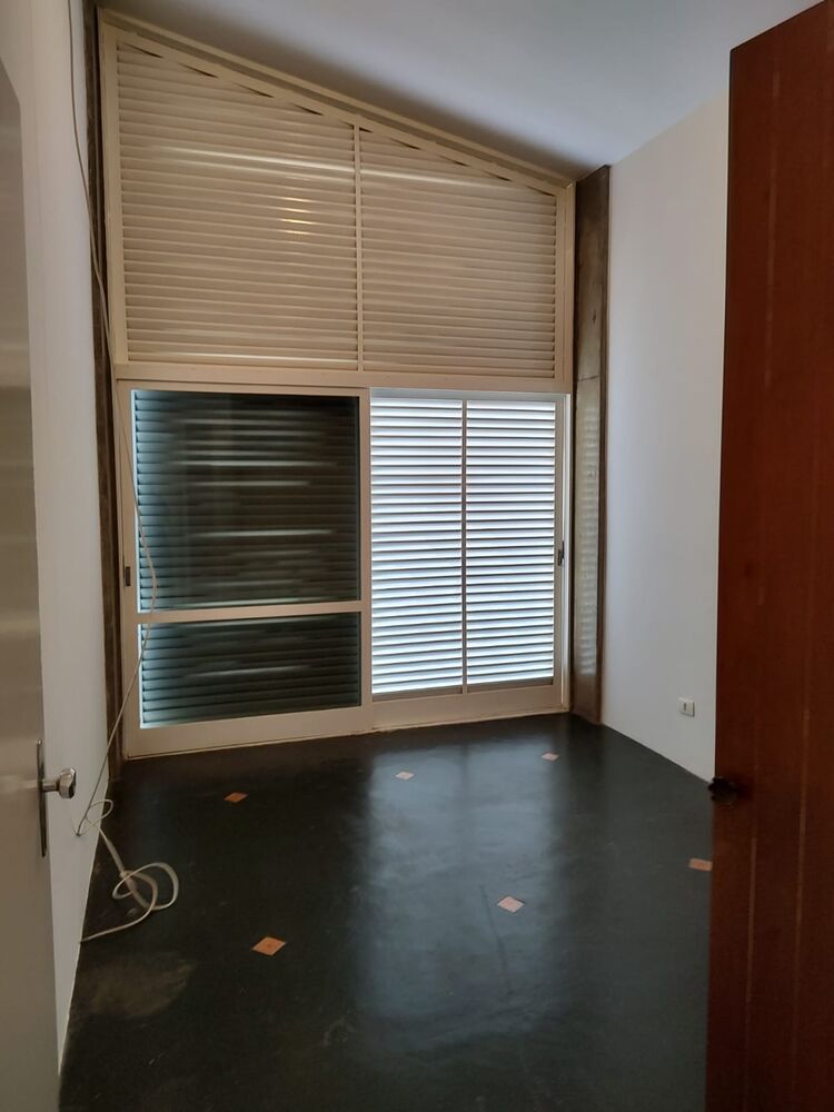 Casa para alugar com 3 quartos, 302m² - Foto 3