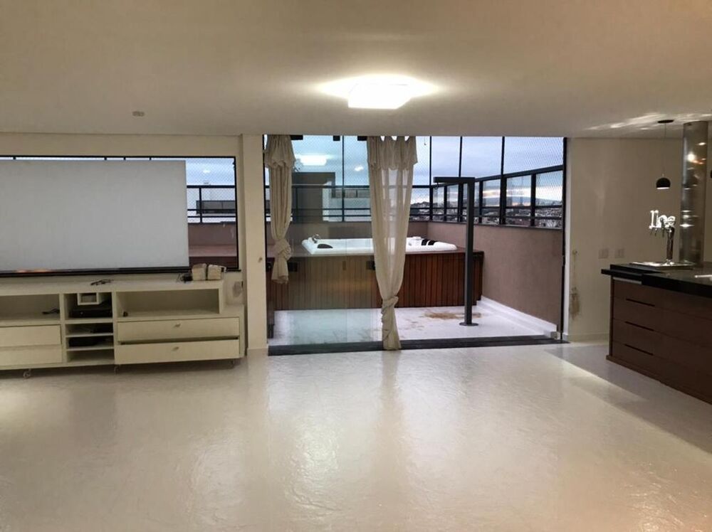 Cobertura, 3 quartos, 240 m² - Foto 1