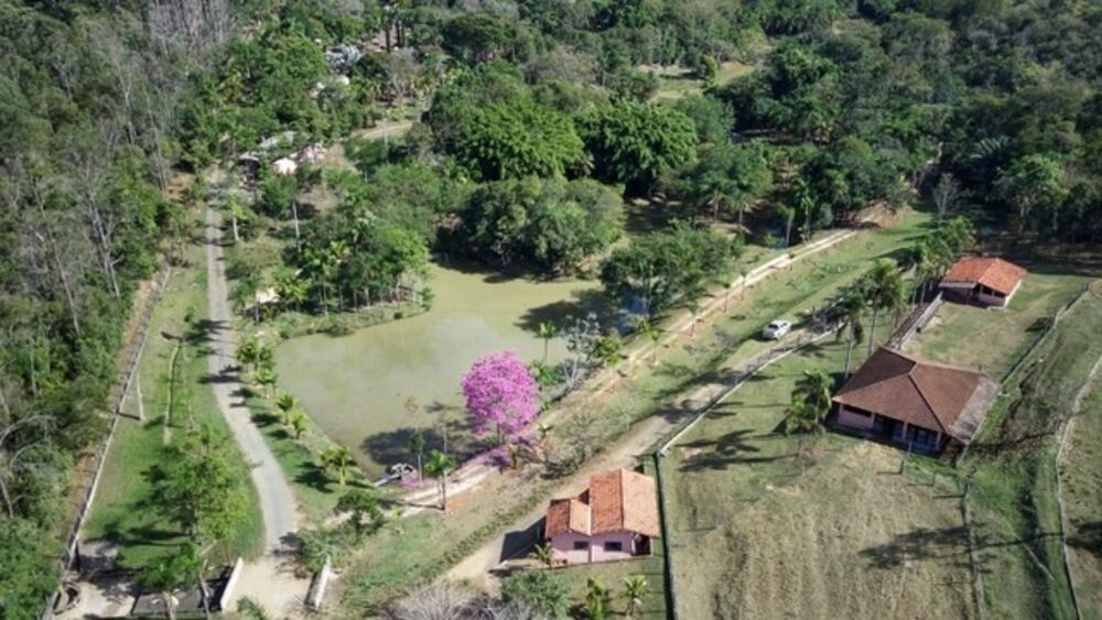 Sítio, 4 quartos, 1 hectares - Foto 2