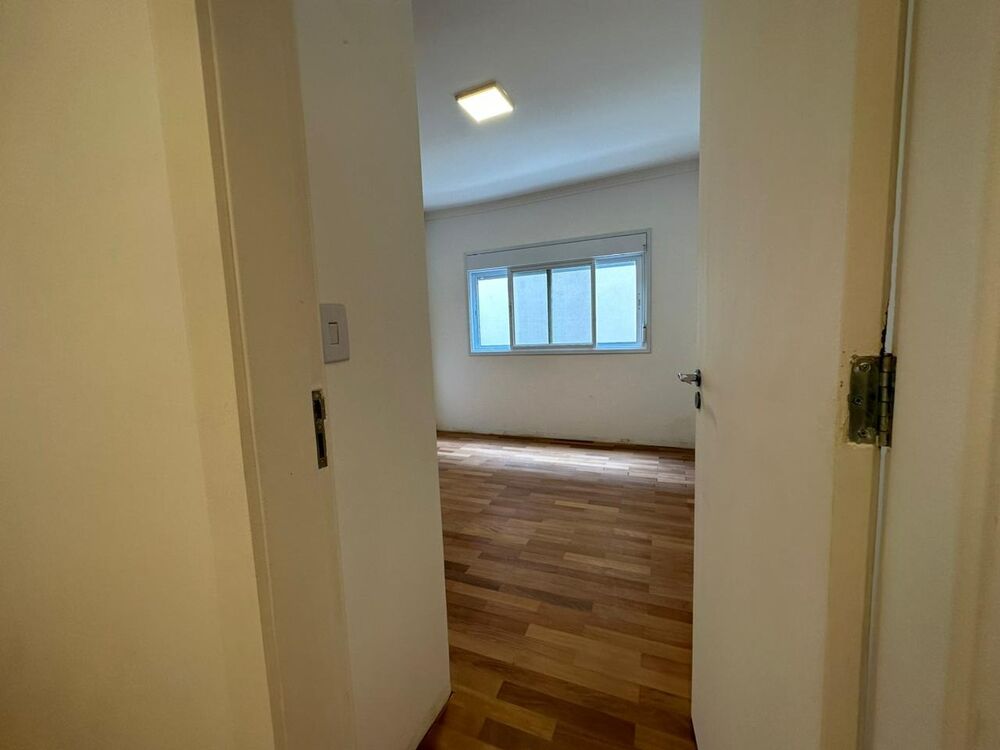 Casa, 4 quartos, 361 m² - Foto 2