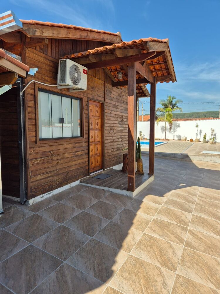 Chácara à venda com 2 quartos, 400m² - Foto 1