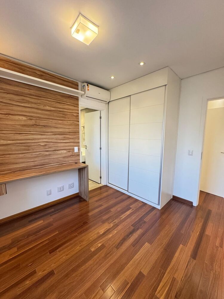 Apartamento para alugar com 3 quartos, 215m² - Foto 2