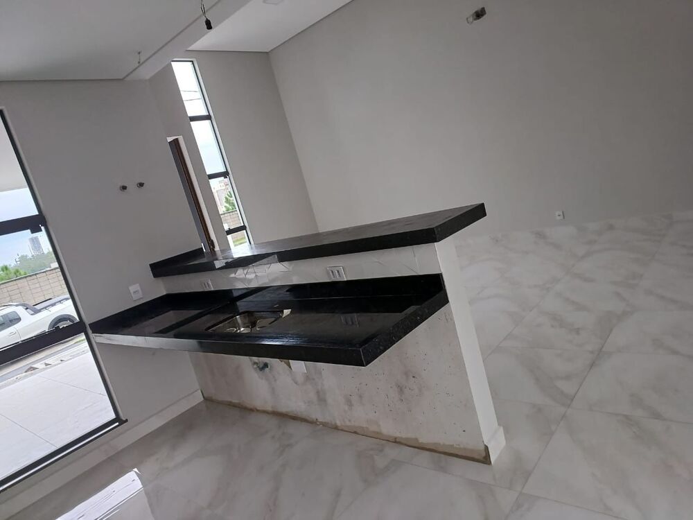 Casa à venda e aluguel com 3 quartos, 265m² - Foto 5