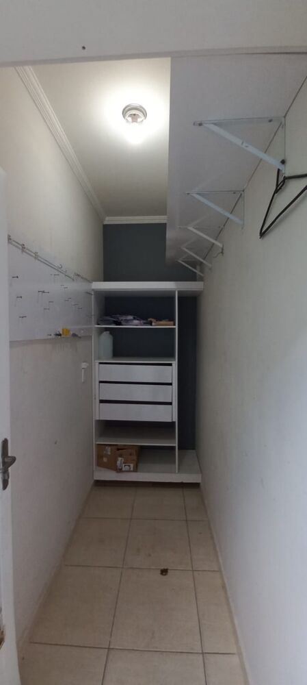 Casa à venda com 3 quartos, 170m² - Foto 1