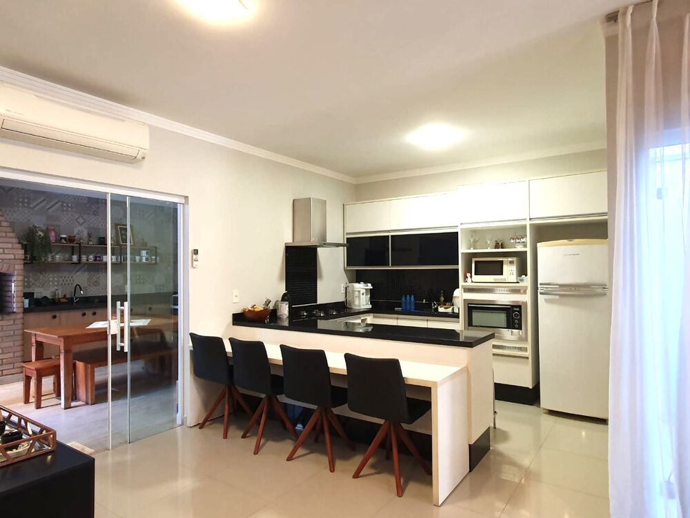 Casa, 3 quartos, 300 m² - Foto 4