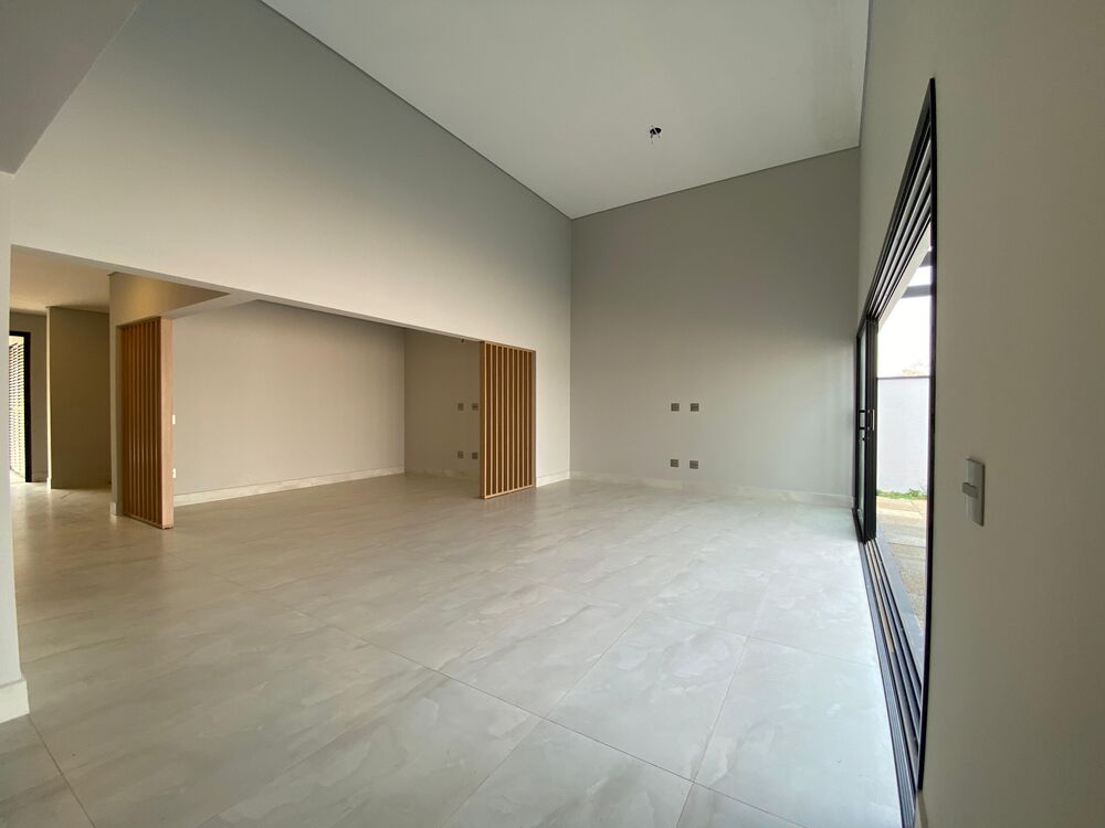 Casa, 3 quartos, 249 m² - Foto 1