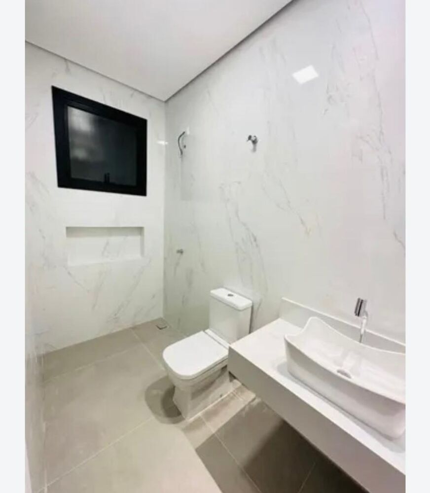 Casa, 4 quartos, 258 m² - Foto 2