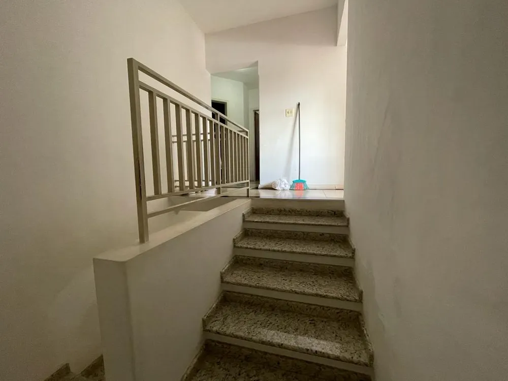 Casa, 3 quartos, 252 m² - Foto 2