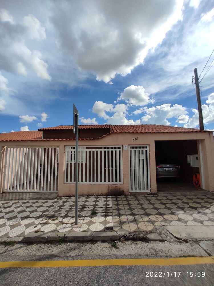 Casa à venda com 2 quartos, 198m² - Foto 1