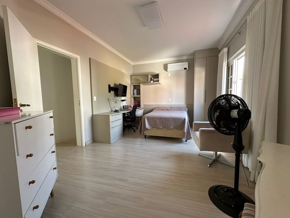 Casa, 3 quartos, 300 m² - Foto 14