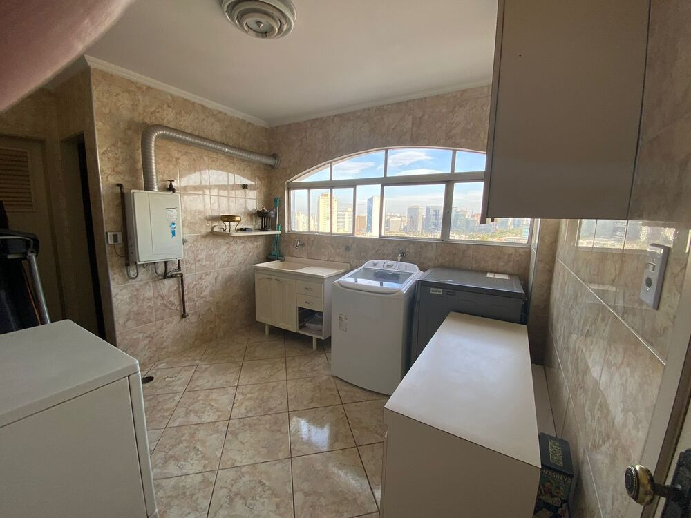 Apartamento à venda com 4 quartos, 211m² - Foto 11