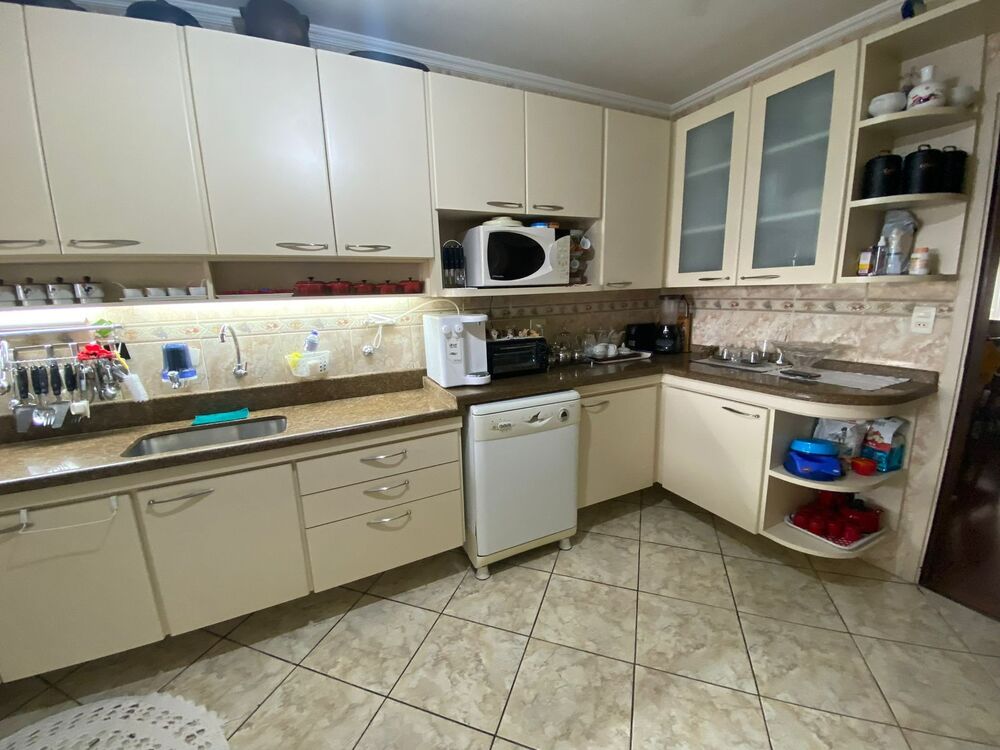 Apartamento à venda com 4 quartos, 211m² - Foto 7