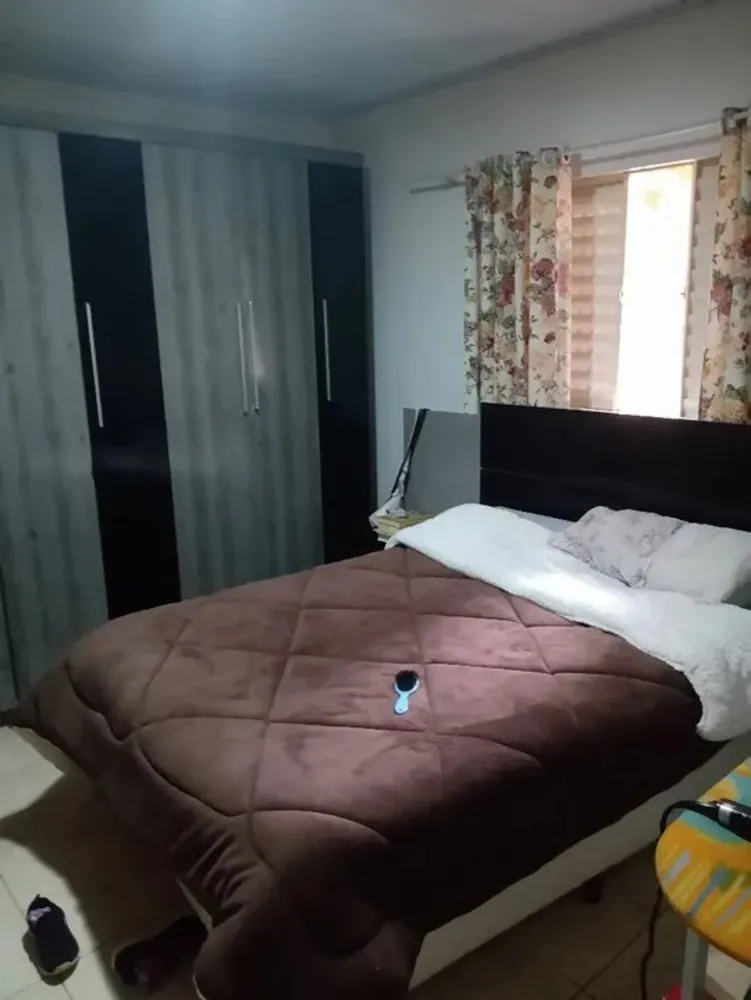 Casa, 1 quarto, 240 m² - Foto 2