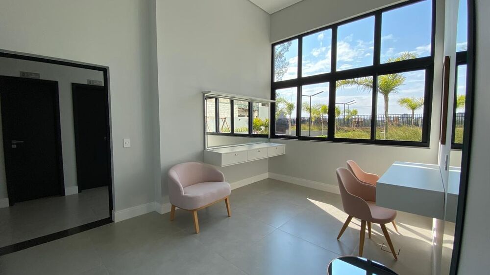 Apartamento para alugar com 3 quartos, 125m² - Foto 2