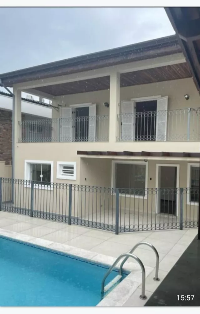 Casa à venda e aluguel com 5 quartos, 420m² - Foto 3