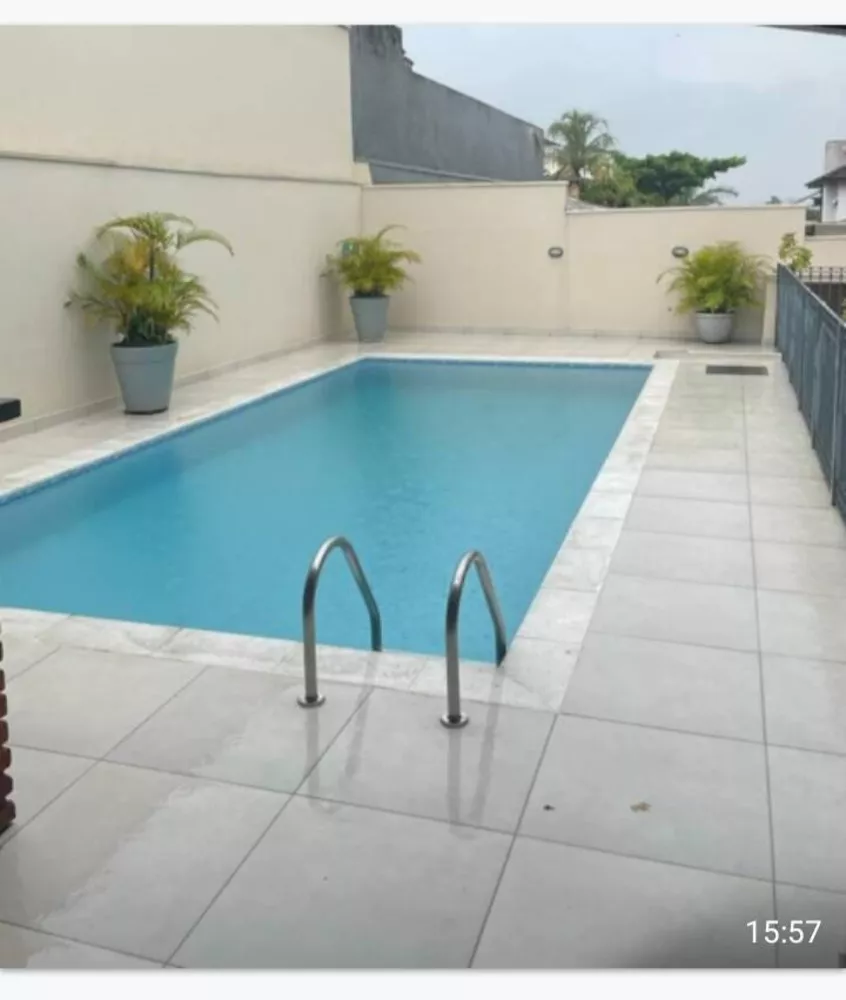 Casa à venda e aluguel com 5 quartos, 420m² - Foto 4