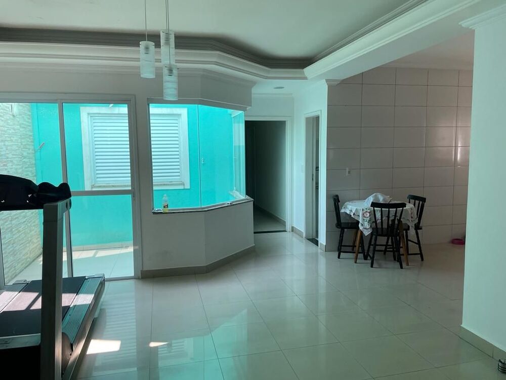 Casa, 4 quartos, 212 m² - Foto 1