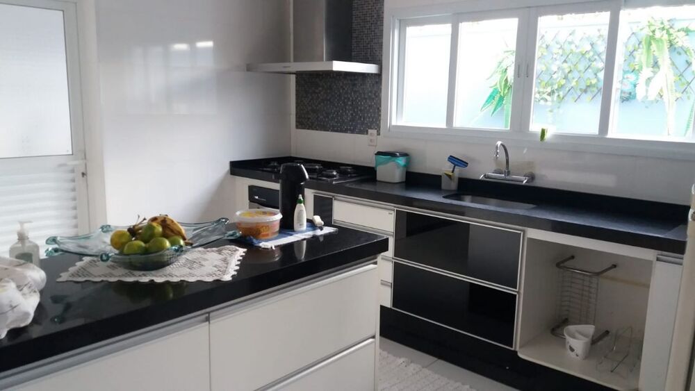 Casa, 4 quartos, 300 m² - Foto 1