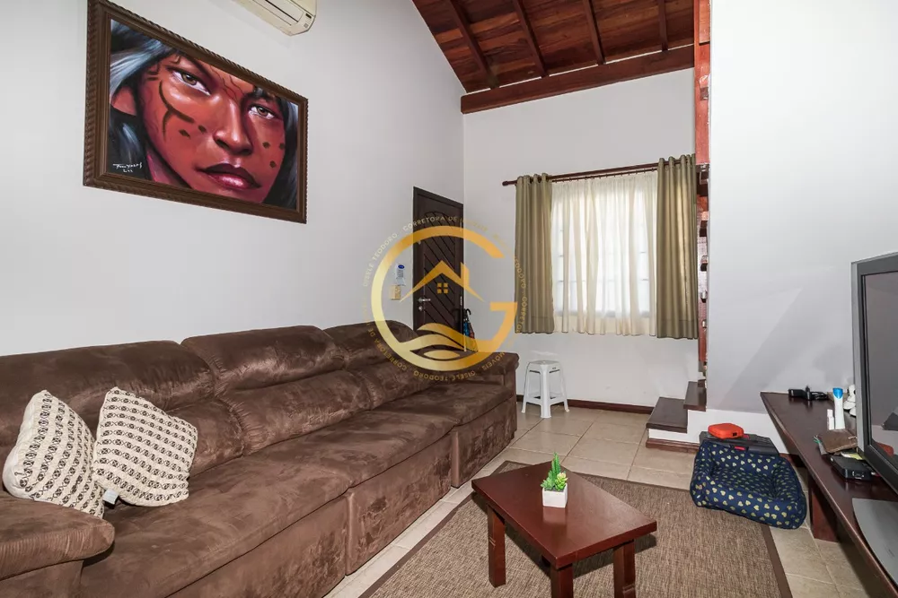 Casa à venda com 3 quartos, 99m² - Foto 4