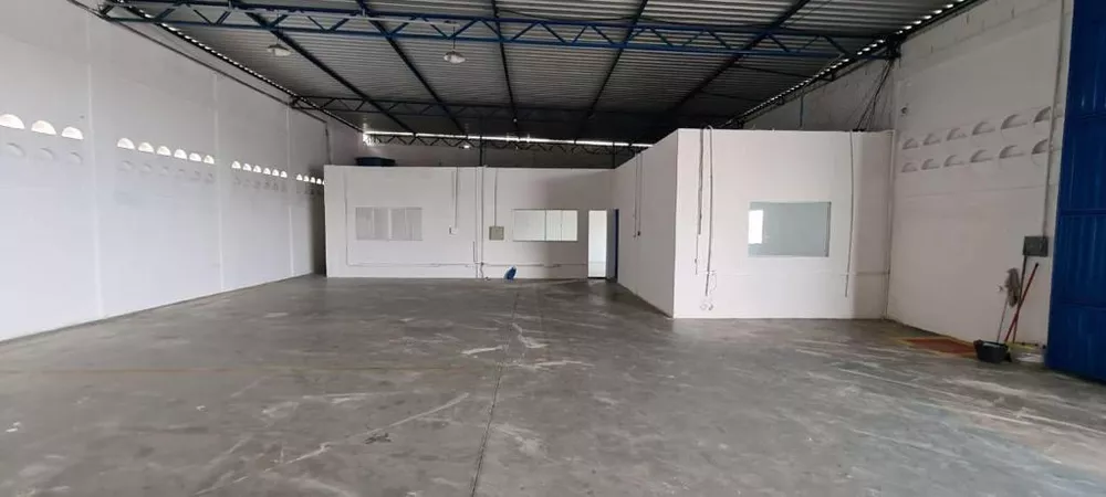 Depósito-Galpão-Armazém para alugar, 740m² - Foto 2